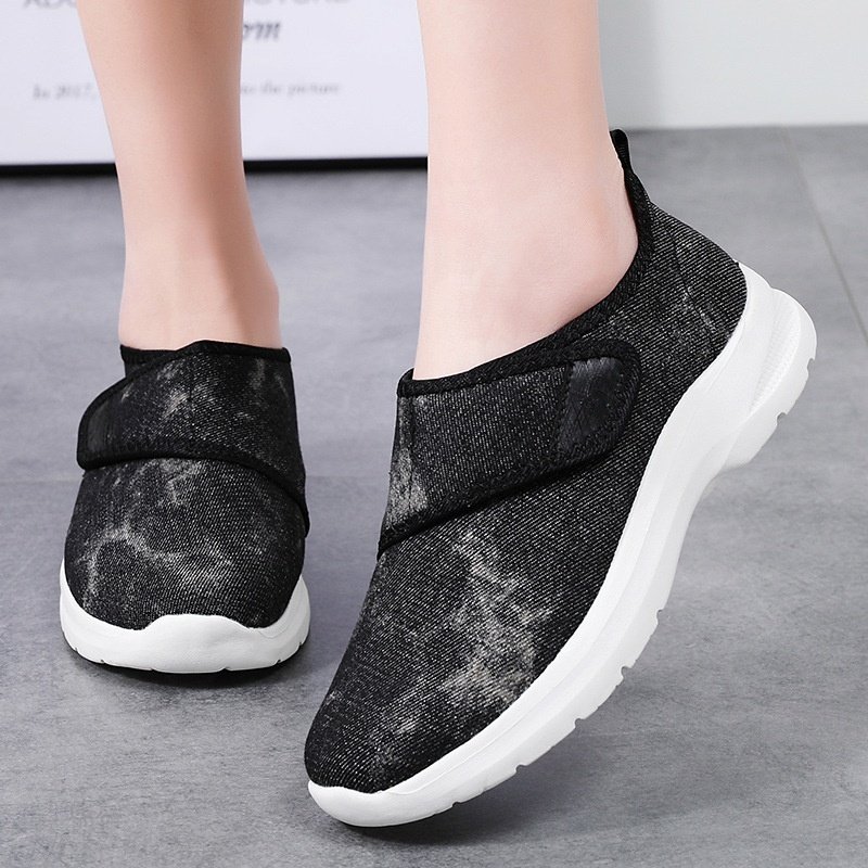 Summer Outdoor Mesh Slip-on Walking Shoes Breathable Casual Footwear - Image 9