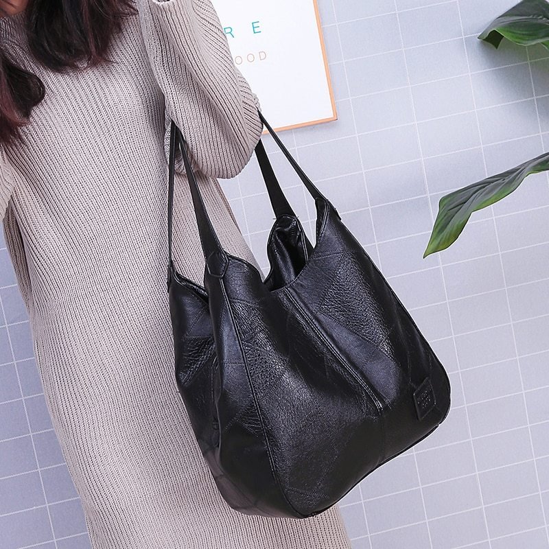 Womens Hand bags - Image 3